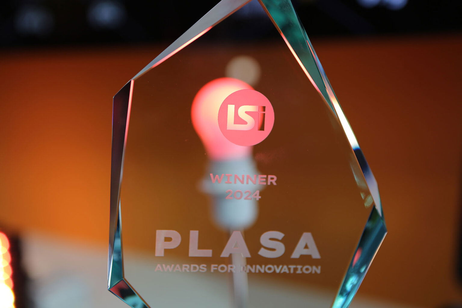 Astera LunaBulb Wins 2024 PLASA Innovation Award by Astera
